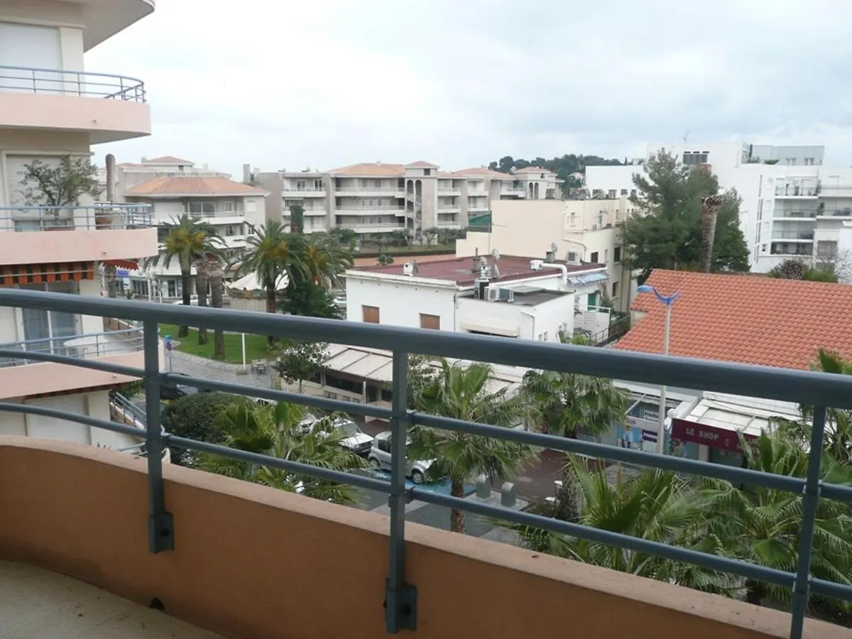 Appartement T3 Centre-Ville: Balcon, Ascenseur, 2 Chambres, Equipe, Capacite 6 Personnes - Fr-1-100-217 Cavalaire-sur-Mer Lägenhet